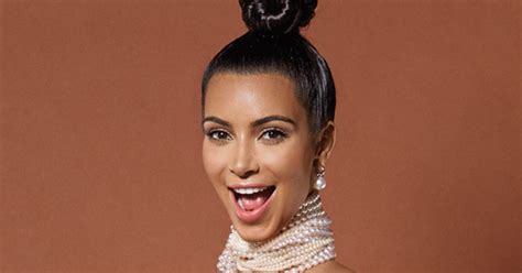 OMG! Naked Kim Kardashian Does Full Frontal for Paper。